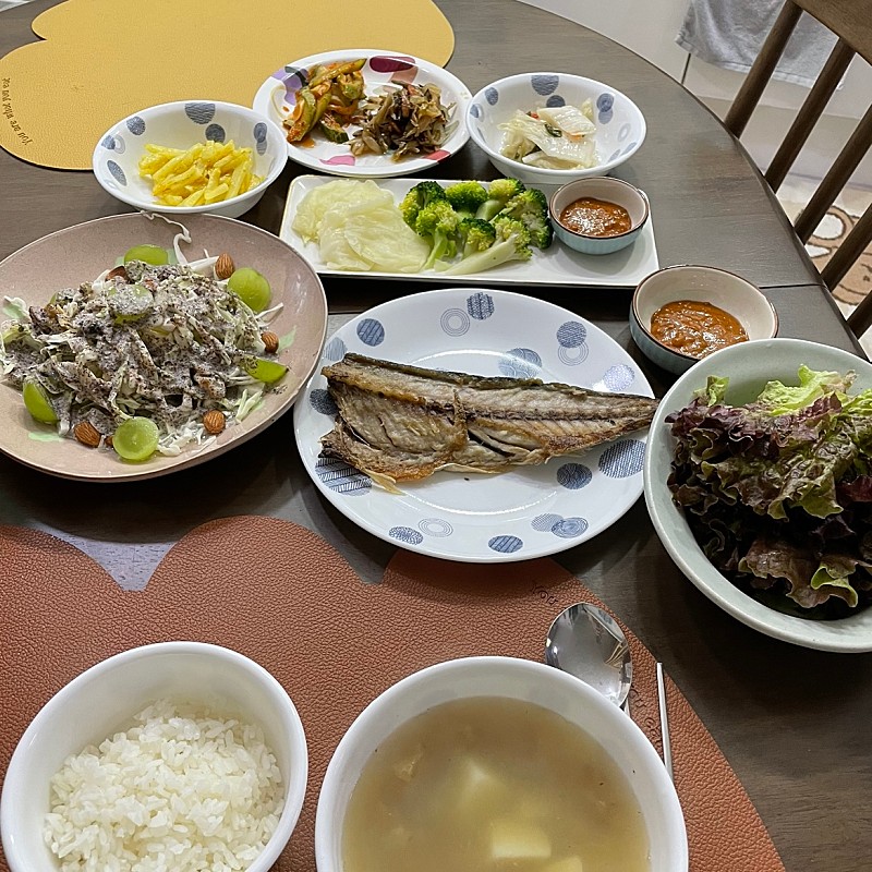 /user/g/geumjul/editor/2312/6223b3f945cec34840706dd79749abee_1701923240_5696.jpeg 이미지크게보기